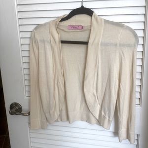 Cream shrug